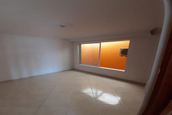 NUEVO PRINCIPE, SE VENDE CASA UNIFAMILIAR