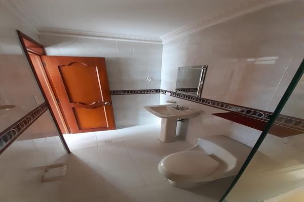 NUEVO PRINCIPE, SE VENDE CASA UNIFAMILIAR