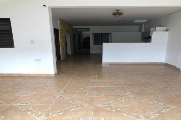 VICTORIA, SE VENDE CASA BIFAMILIAR