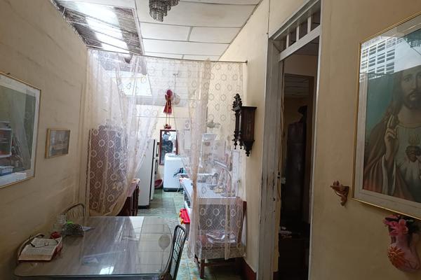 CENTRO, SE VENDE CASA GRANDE