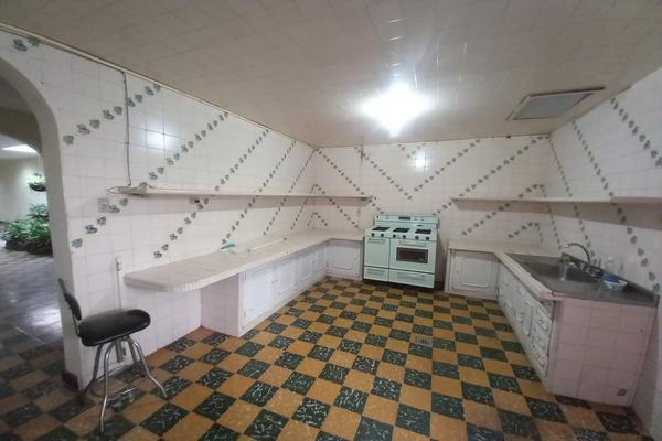 SE VENDE GRAN CASA COMERCIAL EN EL BARRIO SALESIANOS