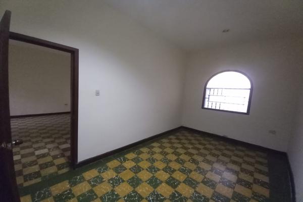 SE VENDE GRAN CASA COMERCIAL EN EL BARRIO SALESIANOS