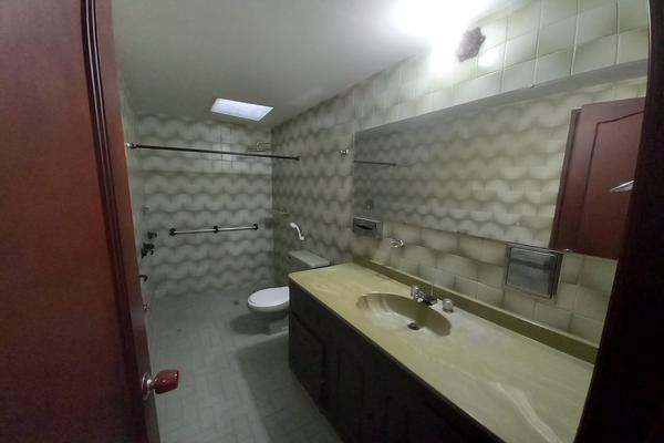 SE VENDE GRAN CASA COMERCIAL EN EL BARRIO SALESIANOS
