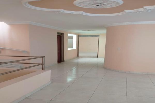 EL LAGUITO, SE VENDE HERMOSA CASA UNIFAMILIAR
