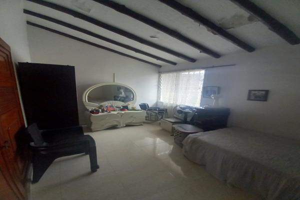 SE VENDE CASA 2do PISO, PROPIEDAD HORIZONTAL EN EL SALESIANO