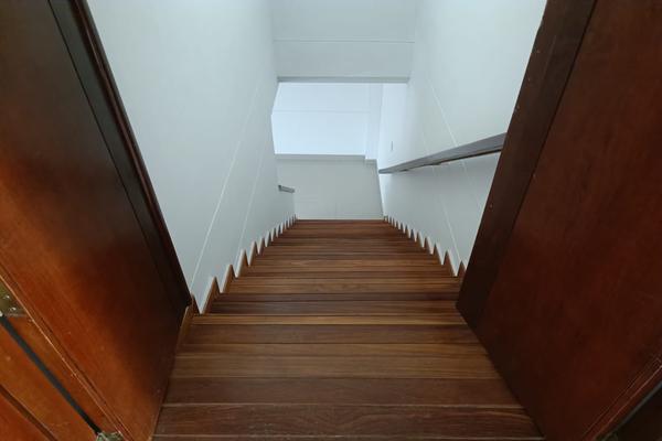SE VENDE APARTAMENTO TIPO PENTHOUSE SEGUNDO PISO, BARRIO ALVERNIA