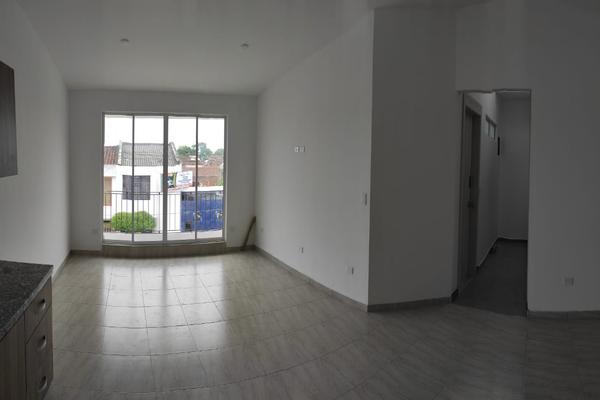 SE VENDE CASA BIFAMILIAR EN EL BARRIO NUEVO ALVERNIA